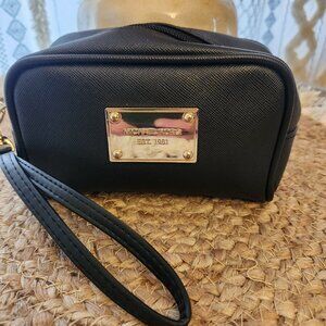 Like new Michael Kors wristlet
